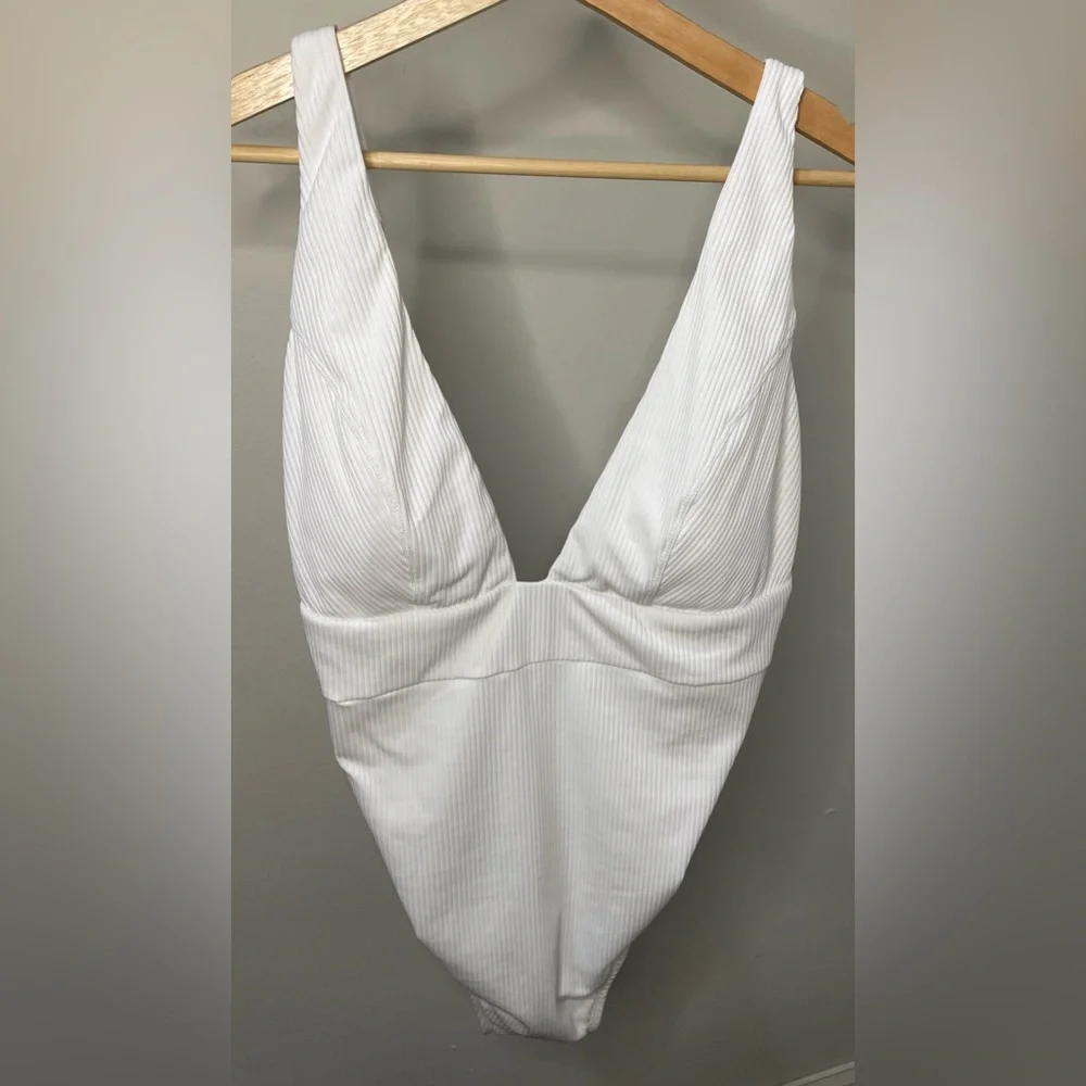 NWT - $128 ANDIE Swim - ‘Sardinia’ Ribbed One Piece - White | XXLT Tall